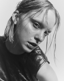 Editorial-CloseUp-Iris-Fotograf-Marcus-Rex-Berlin-Dailani-Portrait-10 